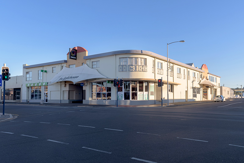 Welcome to the Lighthouse Hotel in Ulverstone